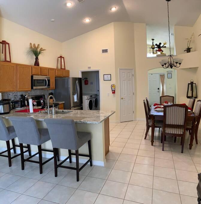 Minutes To Disney! Spacious Home W/ Private Pool, Themed Rooms! Orlando Exterior photo