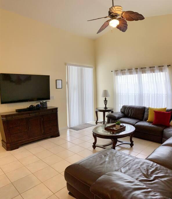 Minutes To Disney! Spacious Home W/ Private Pool, Themed Rooms! Orlando Exterior photo